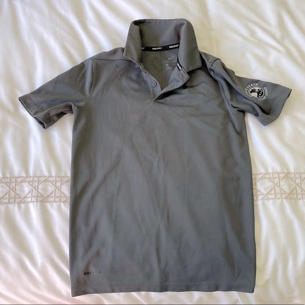 Nike golf shirt size small